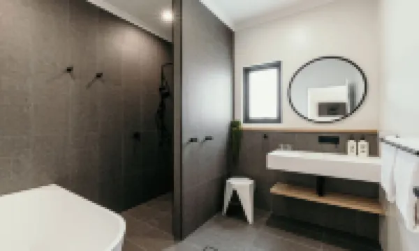 Met Apartments