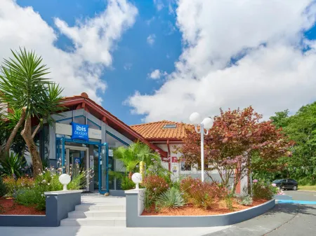 Ibis Budget Bayonne Отели рядом со станцией Bayonne Station