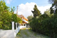 Holiday House Letta in Agios Gordios Beach in a very quiet location