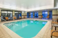 Courtyard Springfield Airport - Pools