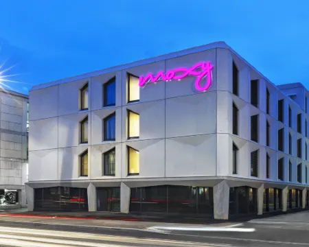 Moxy Lausanne City Hotéis em Lausanne