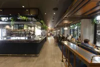 Avenue Hotel Canberra - bar