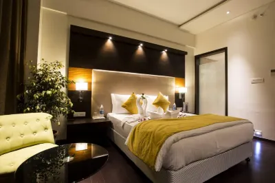 The T Hotels Отели рядом с достопримечательностью «Morya gosavi Dashvidhi ghat»