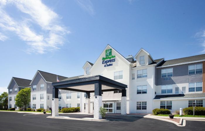 Holiday Inn Express & Suites Port Washington by IHG