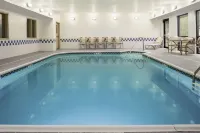 Hampton Inn Findlay - Pools