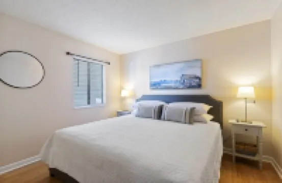 Calabash Style Condo w/King Bed & Pool