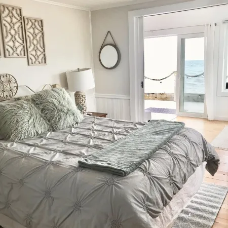 Oceanfront Oasis Spacious 3-Bedroom, 2-Bath Retreat for 12 Linens Included