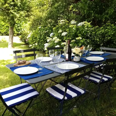 Renovated House, Large Garden, Close to Beaches
