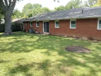 5 min walk to BSU Campus - Quiet Neighborhood Hotels near Walgreens