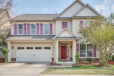 Stylish & Centrally Located Home Các khách sạn gần Lenovo Building 8