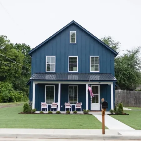 New Construction, walking distance to shops an restaurants in the Rose District!