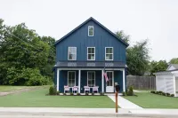 New Construction, walking distance to shops an restaurants in the Rose District!