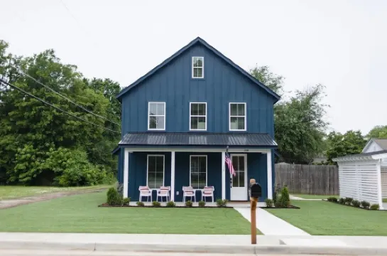 New Construction, walking distance to shops an restaurants in the Rose District!