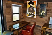 Pickleball Cabin with Outdoor Kitchen