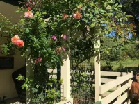 Kymmik Cottage - A slice of Tasmanian paradise Hotels in Geeveston