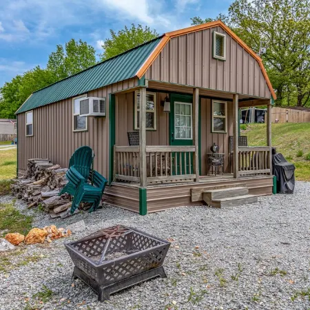 The Cowskin Cabin & Bunkhouse - Lakeview Getaway on 1/2 acre
