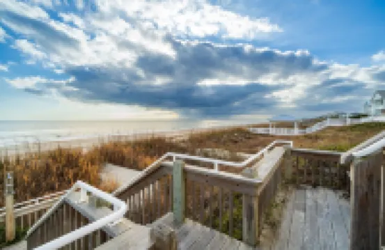 Charming 5-bedroom oceanfront duplex with wonderful views