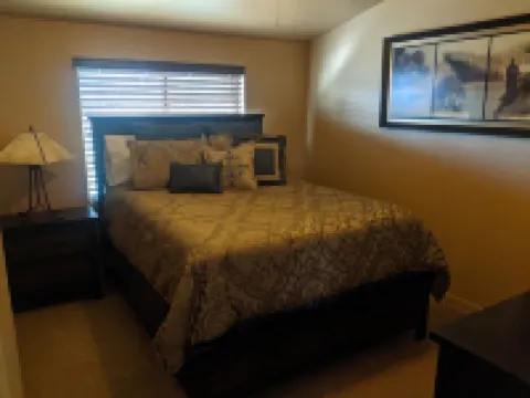 Lakehouse...Beautifully appointed on Rainbow Lake in White Mountains of Arizona