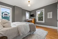 The Historic Ola Babcock Miller Retreat with Hot Tub Hotels in Washington