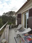 Apartment in residence with swimming pool, janitor, 7 minutes walk from the beach