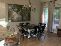Quiet 1 Acre Lake House Nestled in the Woods 4B/4B