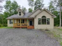 Spacious 3-bedroom house in the Poconos.