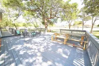 Relaxing Caney Creek views or just minutes from the beach!