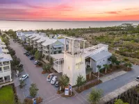 5-Min Walk to Beach! Mother in Law Suite Included* Steps to Pool & Pets Friendly - Gym