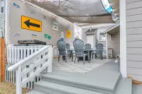 The Bird House - 3 Bedroom Downtown Nest