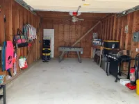 Lovely 3 bedroom townhouse, 1 house from the beach