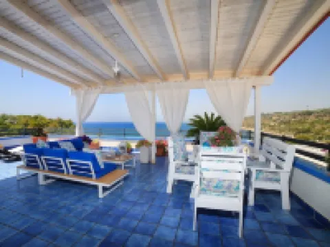 BLUE BAY HOUSE Hotels in Patu