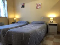 Country house in quiet cul-de-sac, with beautiful view of the Morvan, single storey Hotels in Saint-Germain-des-Champs