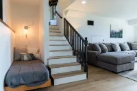 Stunning Oceanview Hillside Home w/ Theater & Spa