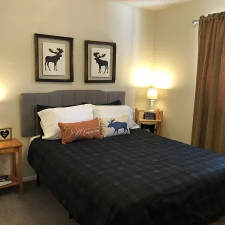 308 Moose Unit - Kenai Minutes from downtown and two blocks to the Beach!