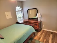 Norris Lake FarmHouse w/ Lakeviews, access and 140 acres to play. Hotel a Campbell County