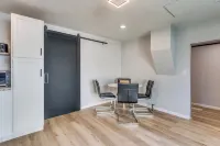 "Stylish Oasis: Modern Comfort! Hotel a Reno County