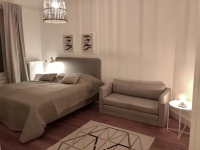 Newly renovated luxury old building apartment centrally at Hamburg Central Station - St. Georg