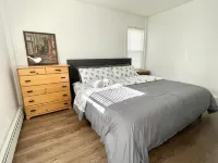 Classic New England 1st Floor 3 BR Downtown Brunswick Hotel dekat Bowdoin College Visual Arts Center