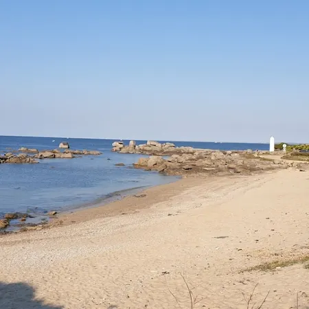 Exceptional location 2 steps from the sea for this single storey house