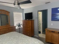 Central Florida Vacation Stilt Home with pool! Hotels in Ruskin