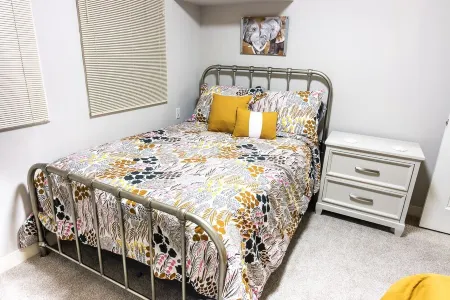 Stylish Chic Downtown Apartment