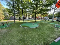 Lakeside Cabin in the Northwoods Hotels in Presque Isle