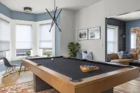 The Hensonville Honeypot - Hottub, Movie Theatre & Mountain Bikes!