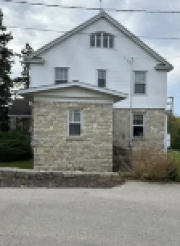 Four bedroom charming historical Harbor Haus in central Egg Harbor