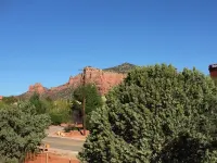 Peace calling? Stargaze on Roof Deck, Red Rock Views to Relax, Sip & Enjoy!