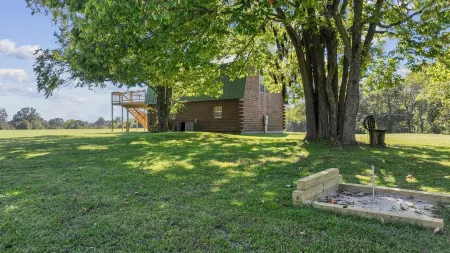 Cozy Posy Cabin - Mountain Top Cabin on 18 acres!