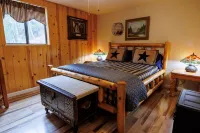 Mystic Forest Lodge, w/Superb Vistas & Media Room!