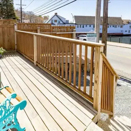 3BR/2 BA Harborside Home · Fenced Backyard+Grill · Ocean Views
