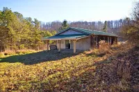 Renovated Rustic Lodge/Historic property.Hike, fish, star gaze. w/artist studio