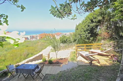 Unique oceanfront retreat with fantastic views of the wild natural space